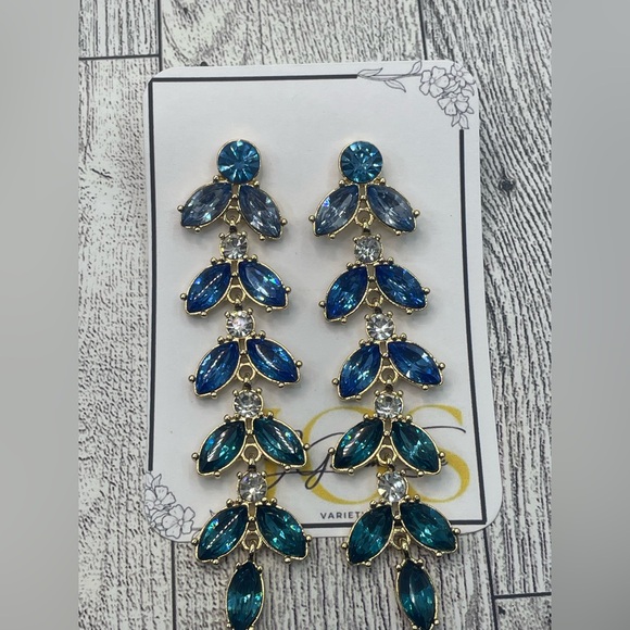 Gold Mix Stone Leaf Drop Earrings - Picture 3 of 5